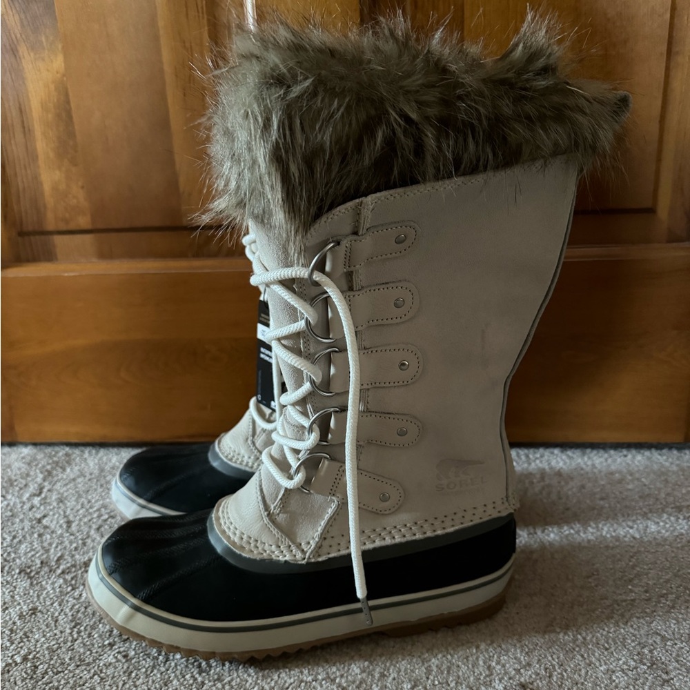 Sorel Joan of Arctic Boots  Fawn, Omega Taupe Sz 10.5 NWT
